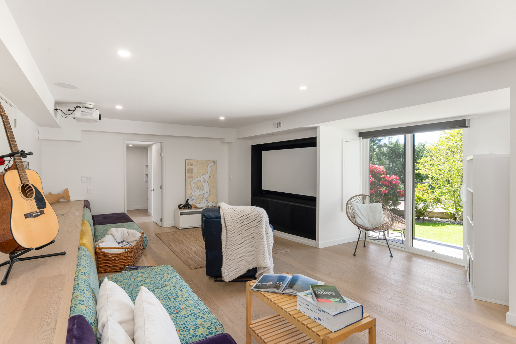 6485 Madrona Crescent